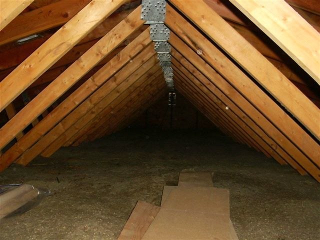 beforeinsulation.jpg (67K)