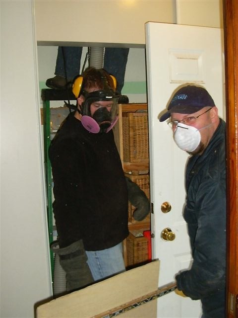 workers.jpg (48K)